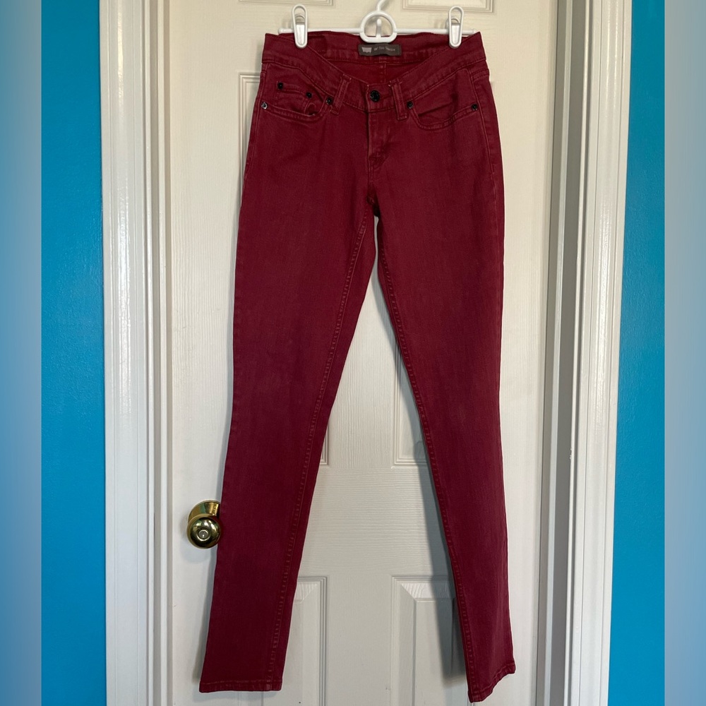 Gently Used Levi’s 524 Too Superlow
